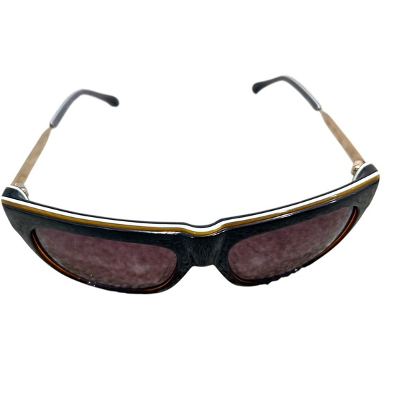 Marc Jacobs Black Classic Sunglasses marked gold tone sides in case - Picture 5 of 8